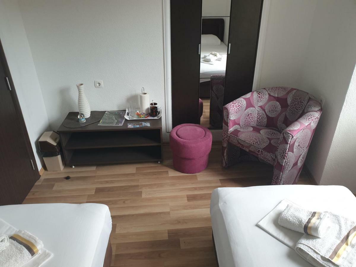 Готель Nova Dvokrevetna Soba Sa Dva Odvojena Kreveta I Zajednickim Kupatilom Котор Екстер'єр фото